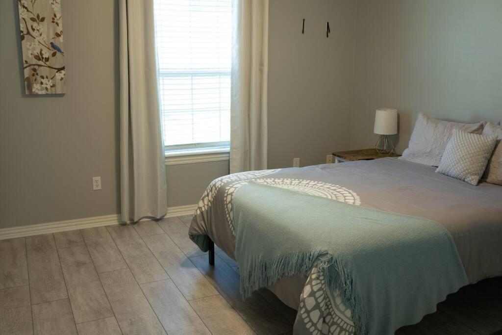 Villa Walking Distance To Coler Mtn Bike - 3Br 2Ba Bentonville Esterno foto