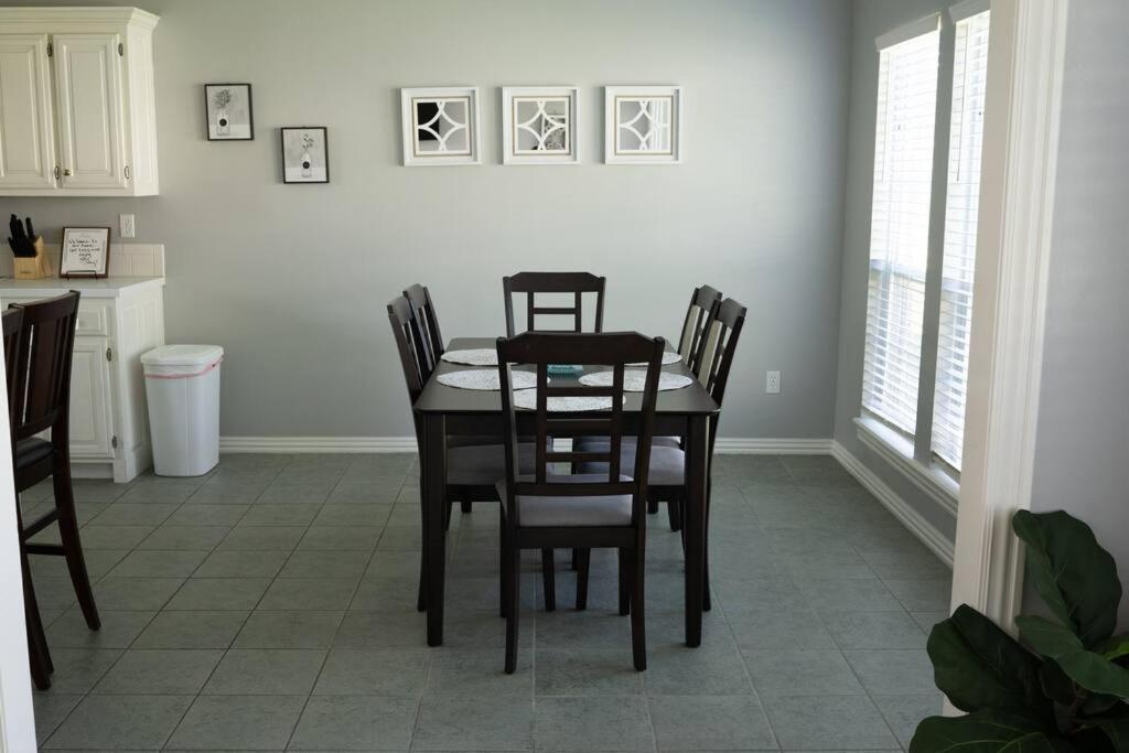 Villa Walking Distance To Coler Mtn Bike - 3Br 2Ba Bentonville Esterno foto