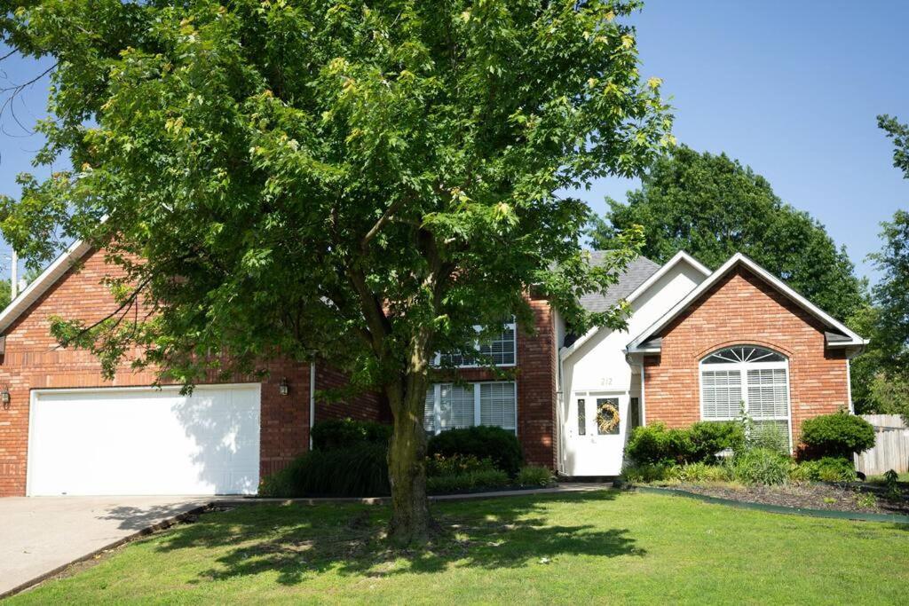 Villa Walking Distance To Coler Mtn Bike - 3Br 2Ba Bentonville Esterno foto